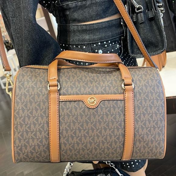 MICHAEL KORS JST TRAVEL MEDIUM DUFFLE SATCHEL SHOULDER CROSSBODY BAG MK BROWN - Picture 6 of 16